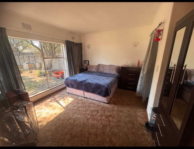 4 BEDROOM HOUSE FOR SALE IN BRACKENHURST